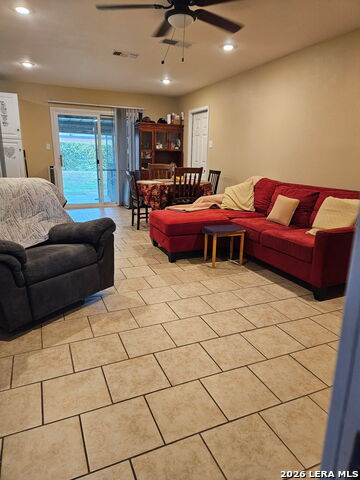 2022394 Property Photo 4