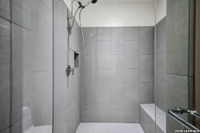 610 E Market St Property Photo 70