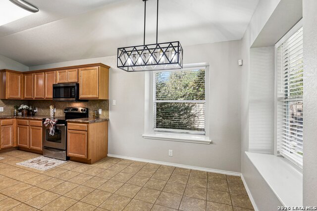 2266 Westover Loop Property Photo 5