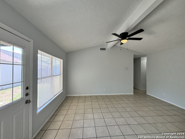 6604 Spring Hurst St Property Photo 4