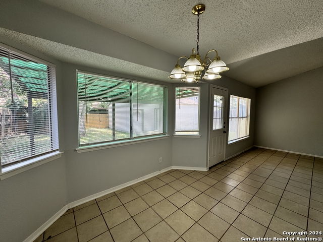 6604 Spring Hurst St Property Photo 7