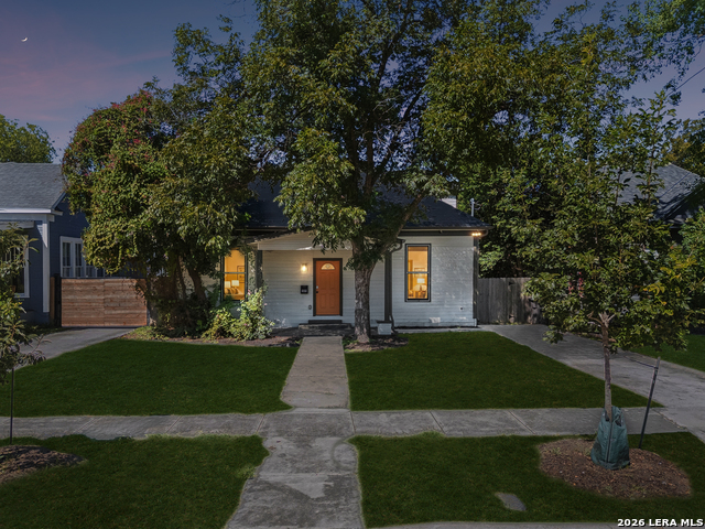 909 Hays St Property Photo 1