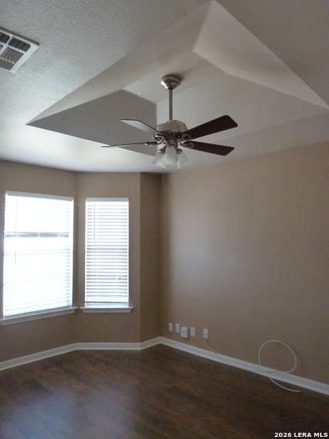1527 Dustin Cade Dr Property Photo 9