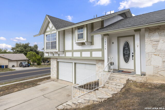 14414 Allwood St Property Photo 5