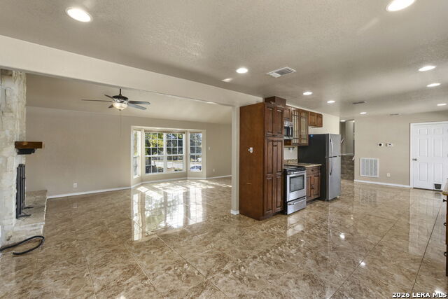 14414 Allwood St Property Photo 17