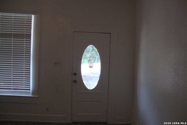 136 E Dullnig Ct Property Photo 4