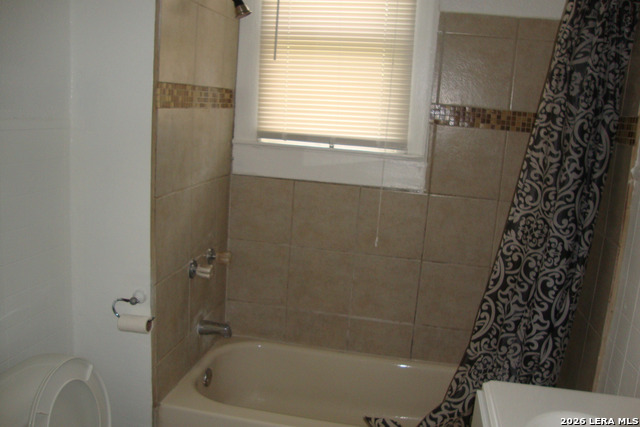 136 E Dullnig Ct Property Photo 8