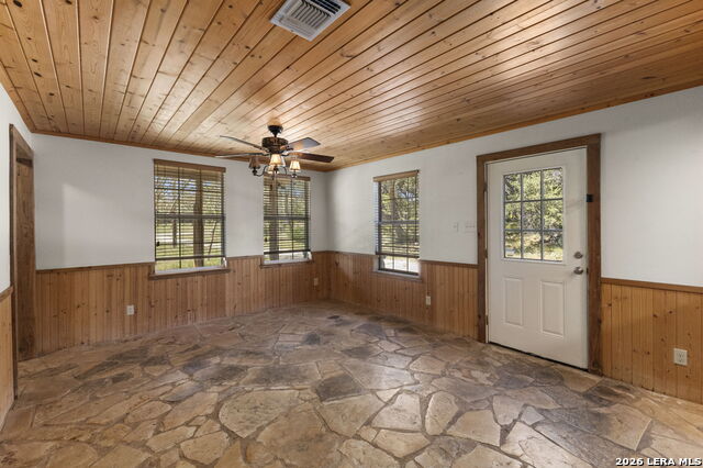 138 Comanche Path Property Photo 13