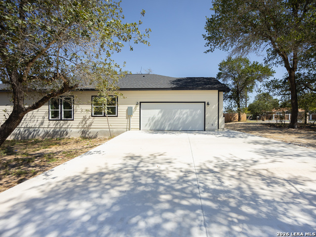 4811 Blue Beech Dr Property Photo 4
