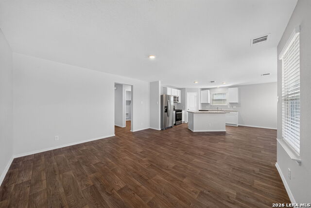 1159 Pacific Monarch Property Photo 8