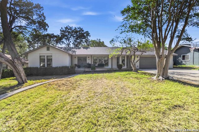 115 W Tanglewood Dr Property Photo 1