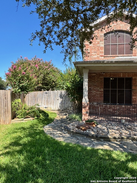 101 Yeager Cir Property Photo 2