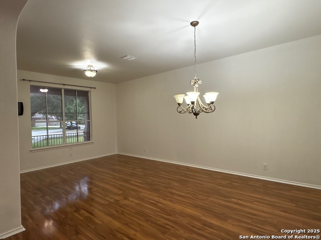101 Yeager Cir Property Photo 6