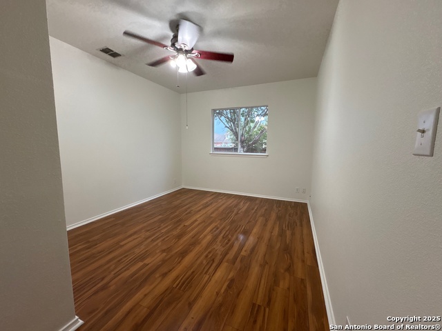 101 Yeager Cir Property Photo 7