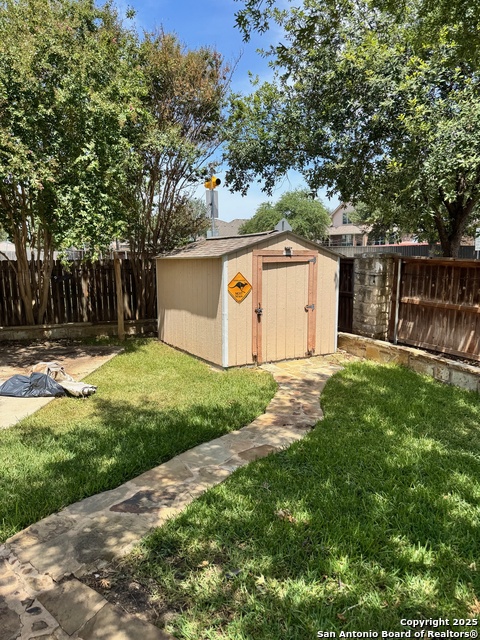 101 Yeager Cir Property Photo 34