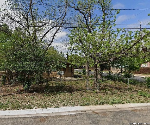 202 16th St Property Photo 1