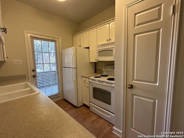 8655 Datapoint Dr Property Photo 4