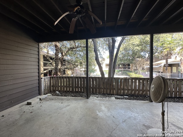 8655 Datapoint Dr Property Photo 10