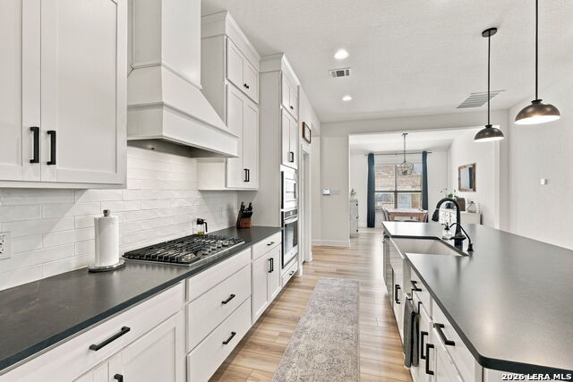 8735 Gate Forest Property Photo 10
