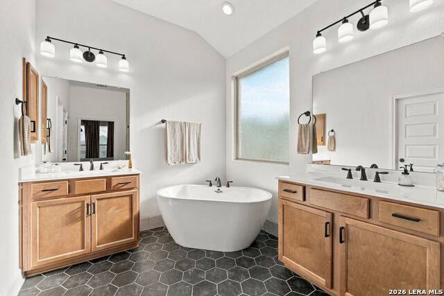 8735 Gate Forest Property Photo 24
