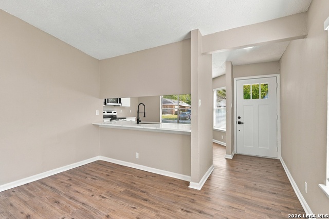 4005 Colonial Sun Dr Property Photo 5