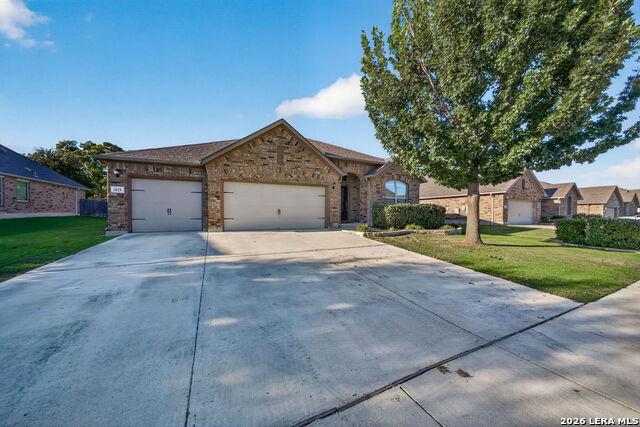 1029 Water Oak Property Photo 3