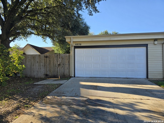 6826 Arbor Springs Dr Property Photo 1