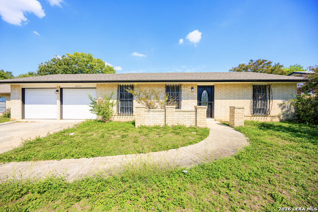 4355 Springview Dr Property Photo 2