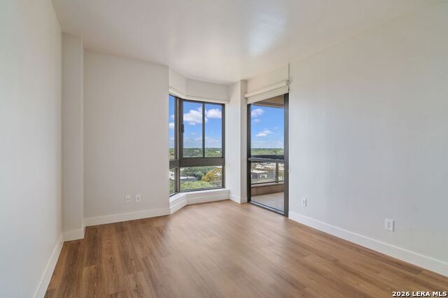 7887 Broadway Property Photo 33