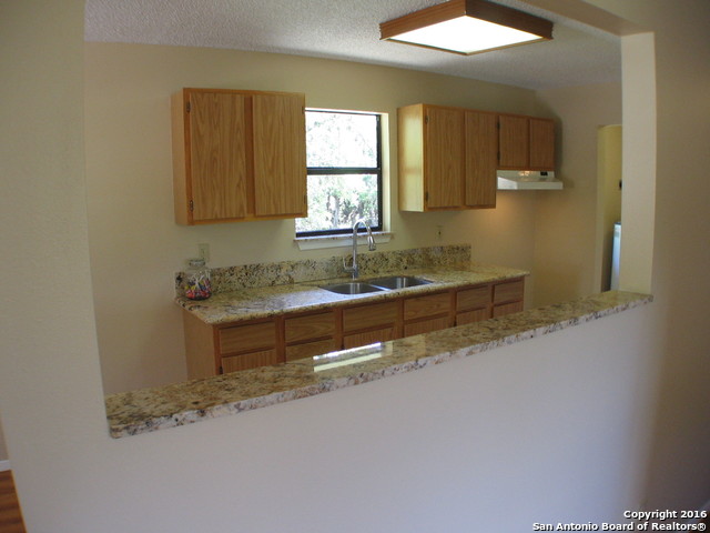 526 Tamarack Dr Property Photo 7