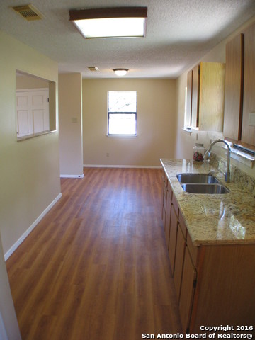 526 Tamarack Dr Property Photo 9