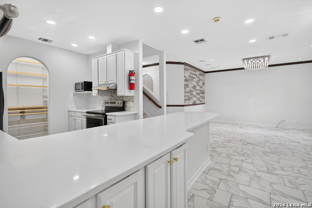 2407 Enfield Grove Dr Property Photo 11