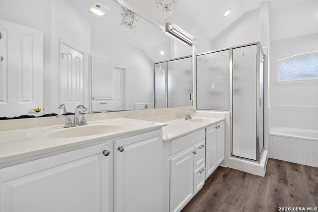2407 Enfield Grove Dr Property Photo 20