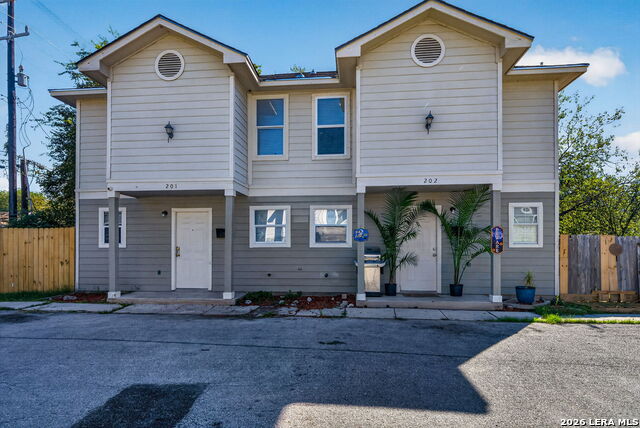 768 Avondale #2 Property Photo 1