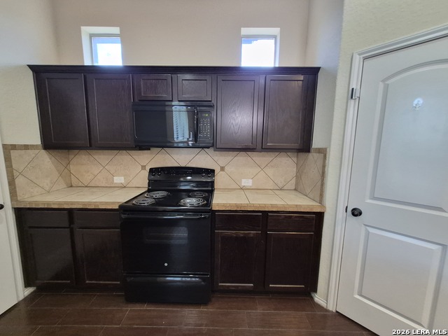 522 Creekside Circle Property Photo 12