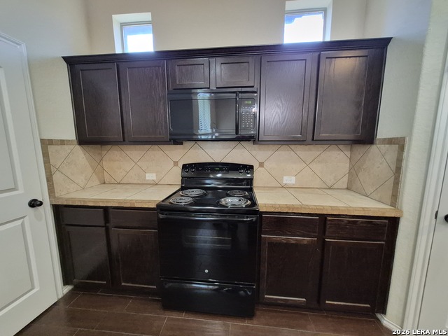 522 Creekside Circle Property Photo 13