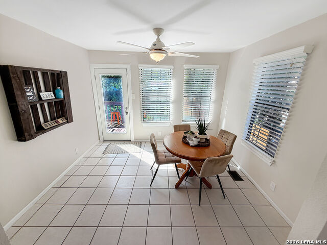 608 E Mistletoe Ave Property Photo 5