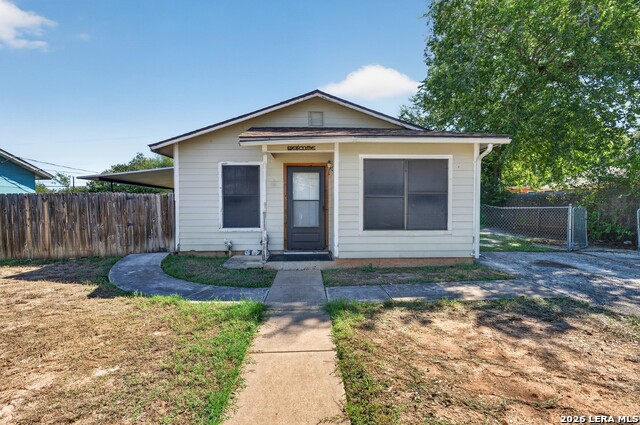 330 Bickley St Property Photo 1