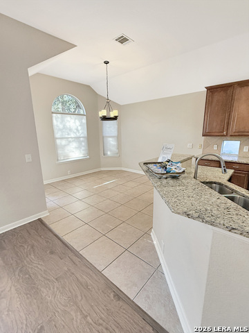 1803 Lookout Forest Property Photo 9