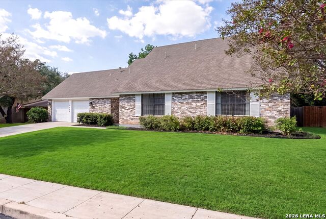 1117 White Pine St Property Photo 4