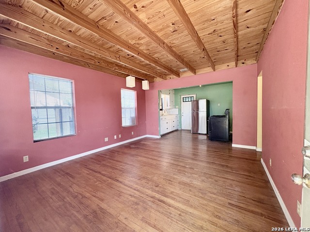 131 Glamis Ave Property Photo 3