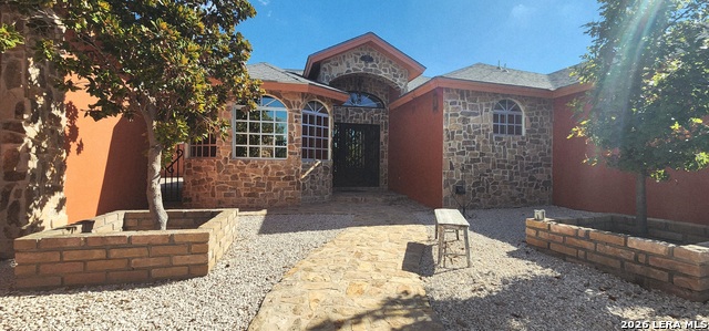 372 JARDINES VERDES DR