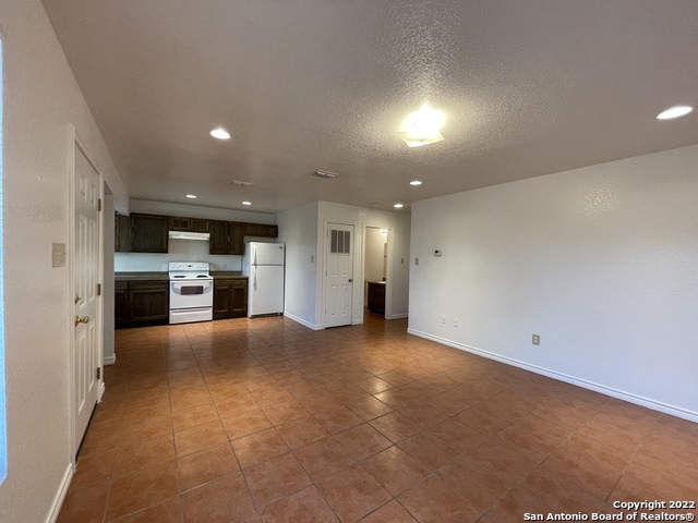 1721 Quintana Rd Property Photo 4