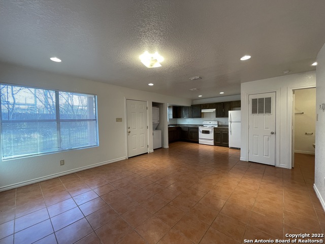 1721 Quintana Rd Property Photo 5