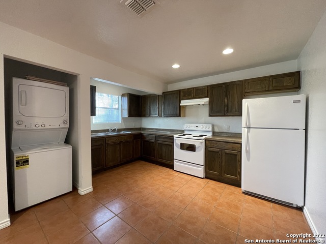1721 Quintana Rd Property Photo 6