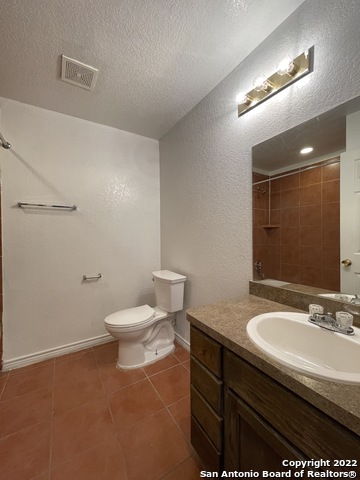 1721 Quintana Rd Property Photo 10