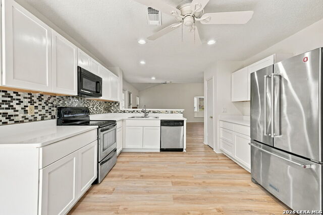 6923 Raintree Forest Property Photo 13
