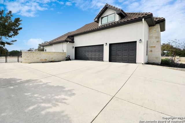 2253 Pinot Blanc Property Photo 3