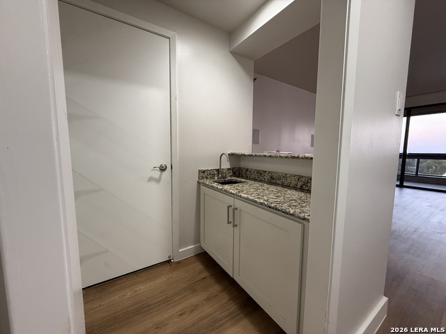 7887 Broadway Property Photo 4