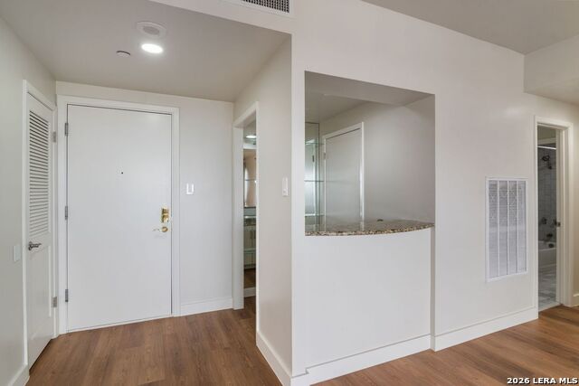 7887 Broadway Property Photo 8